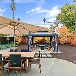 @ Marbella Lane - Fresh And Vibrant 3Br Home