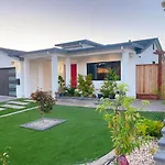 Cozy Modern Guest House