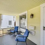 6 Blocks To Sjsu Cozy Bungalow With Deck And Koi Pond
