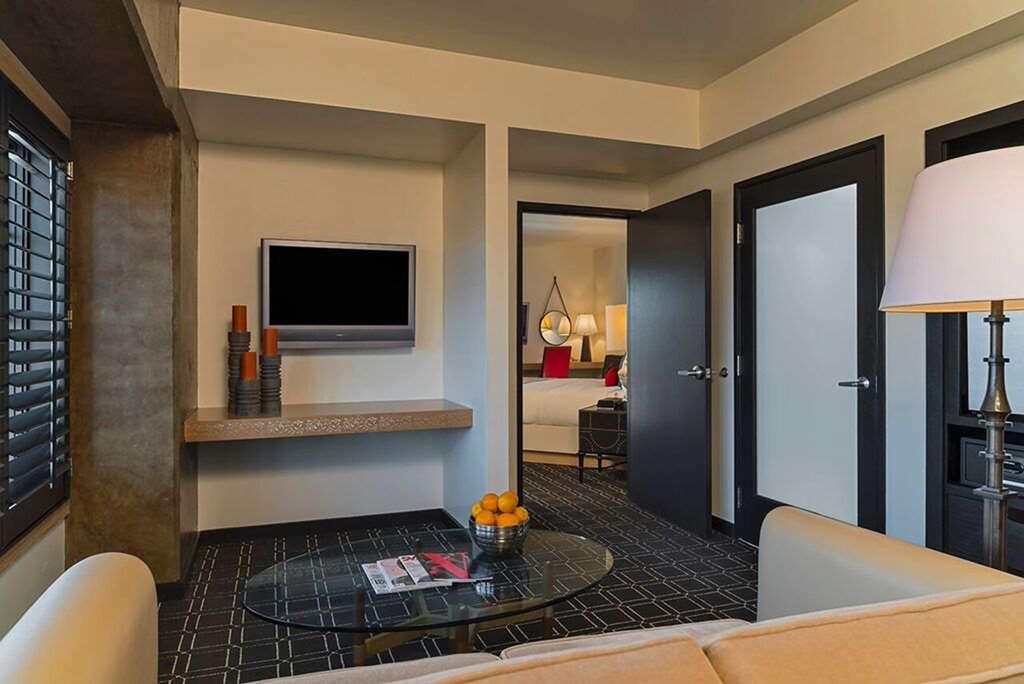 Valencia Santana Row 4* San Jose