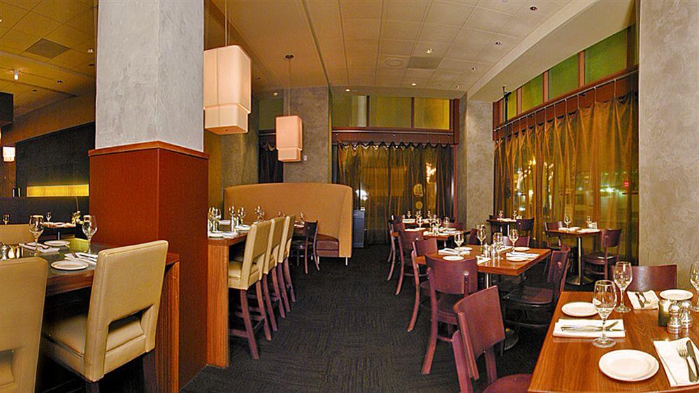 Four Points By Sheraton Downtown 3*