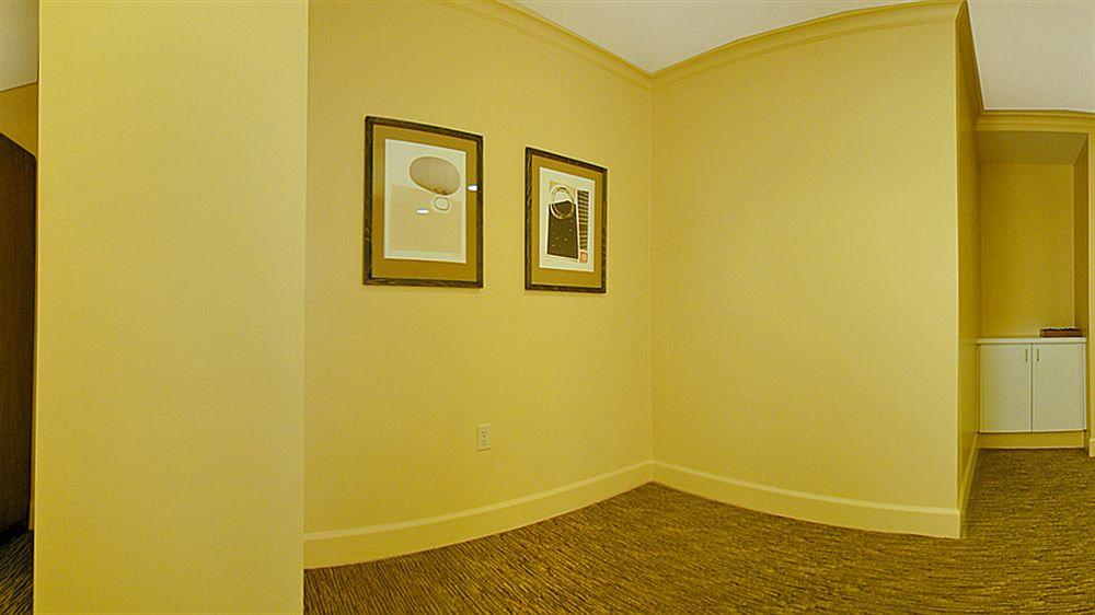 Four Points By Sheraton Downtown Hotel