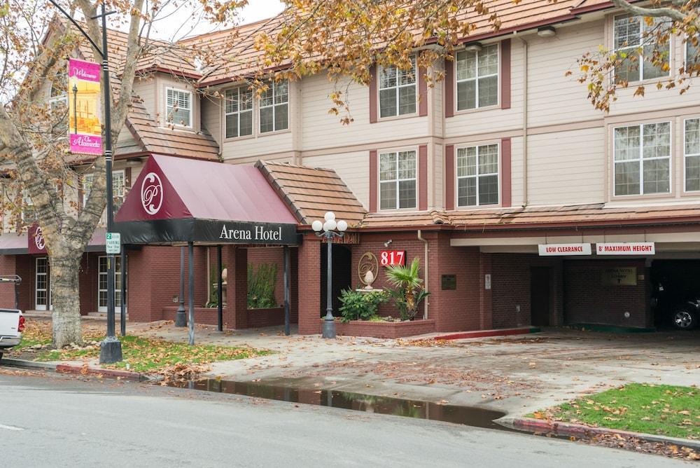 Hotel Arena
