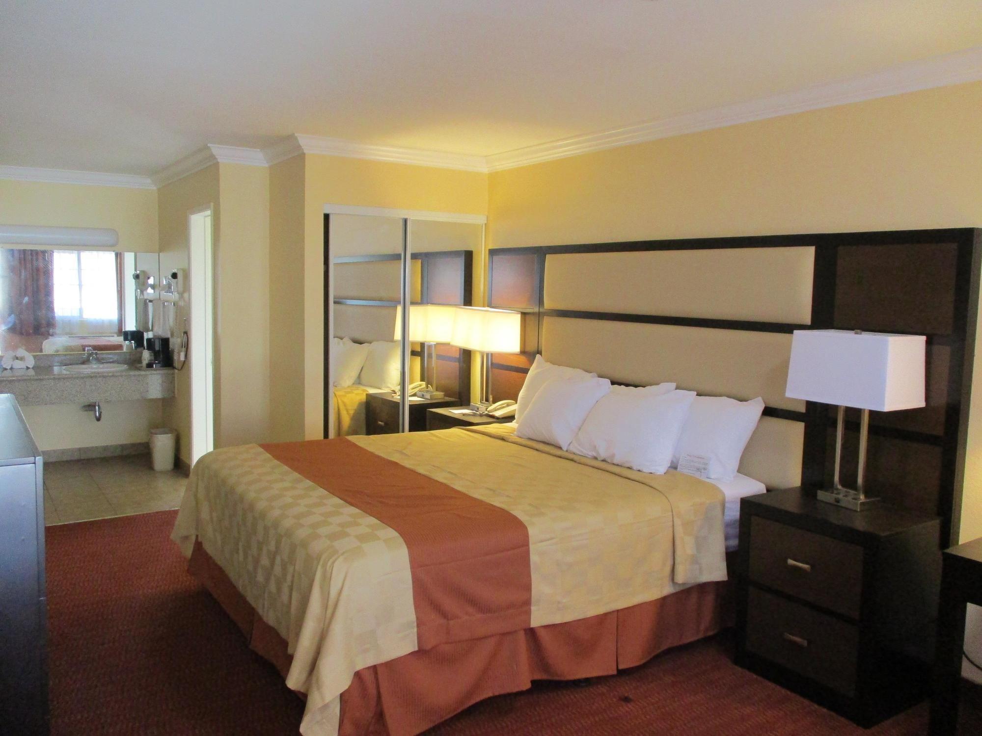 Surestay By Western Airport