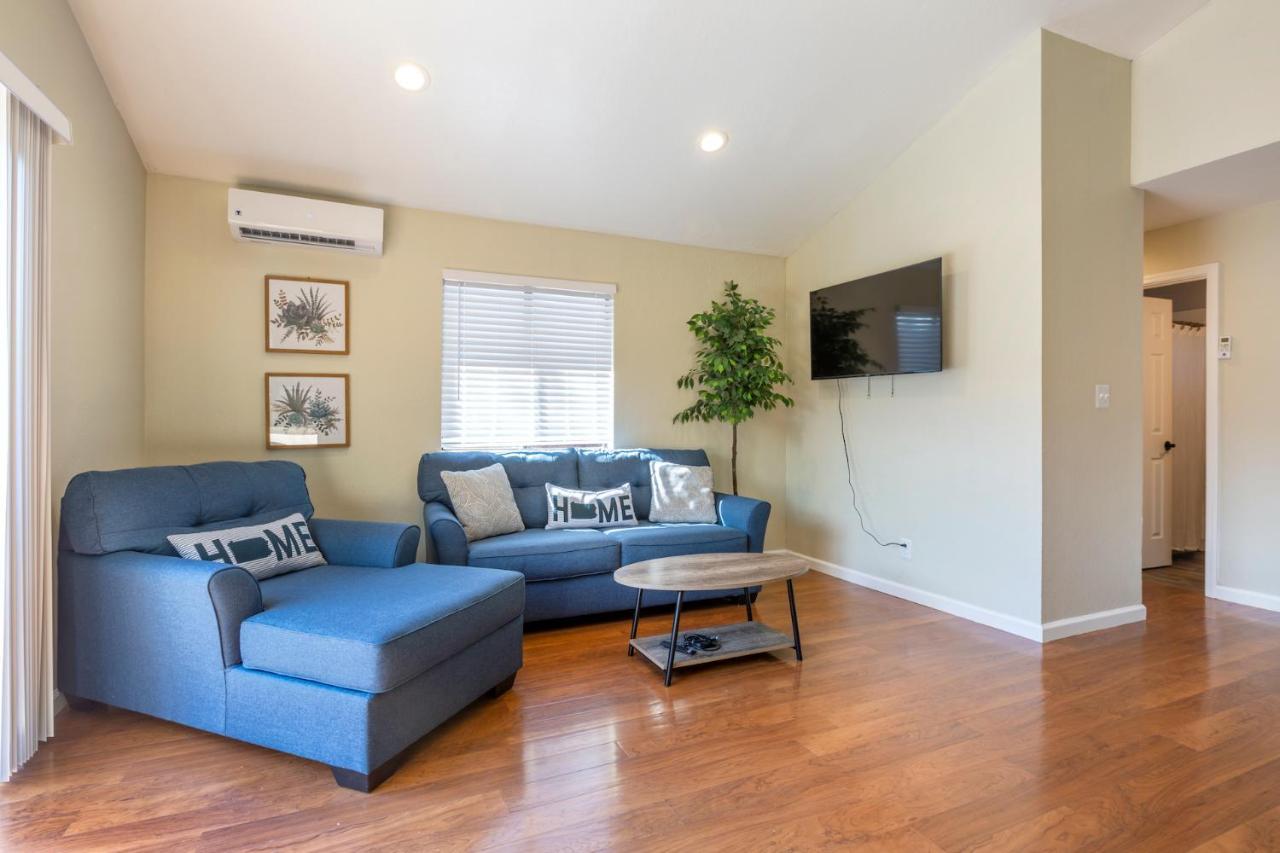 @ Marbella Lane 3br House In Downtown