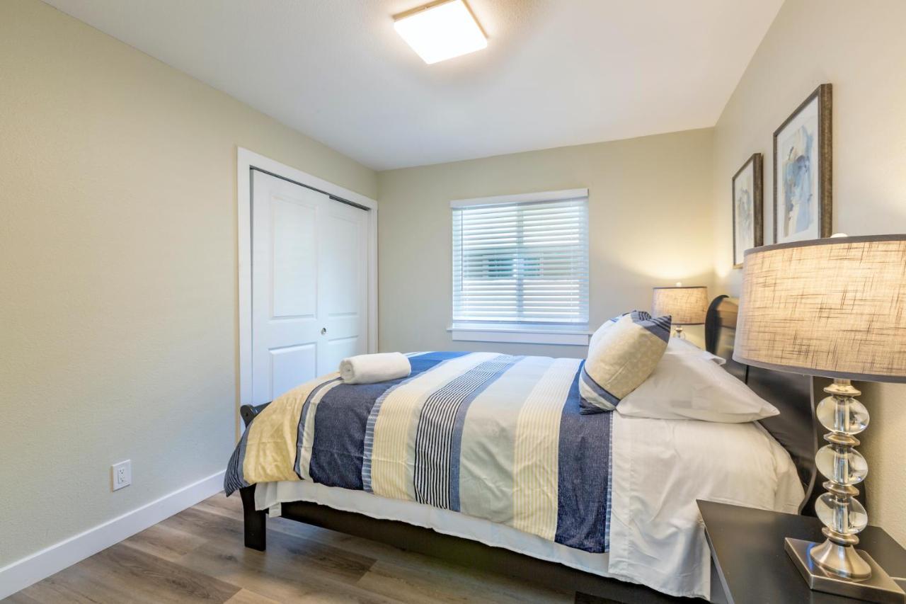 @ Marbella Lane New!3br House In Downtown