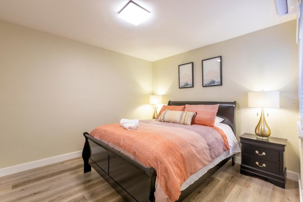 @ Marbella Lane New!3br House In Downtown *