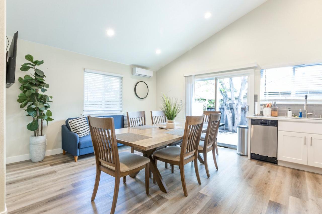 @ Marbella Lane New!3br House In Downtown *