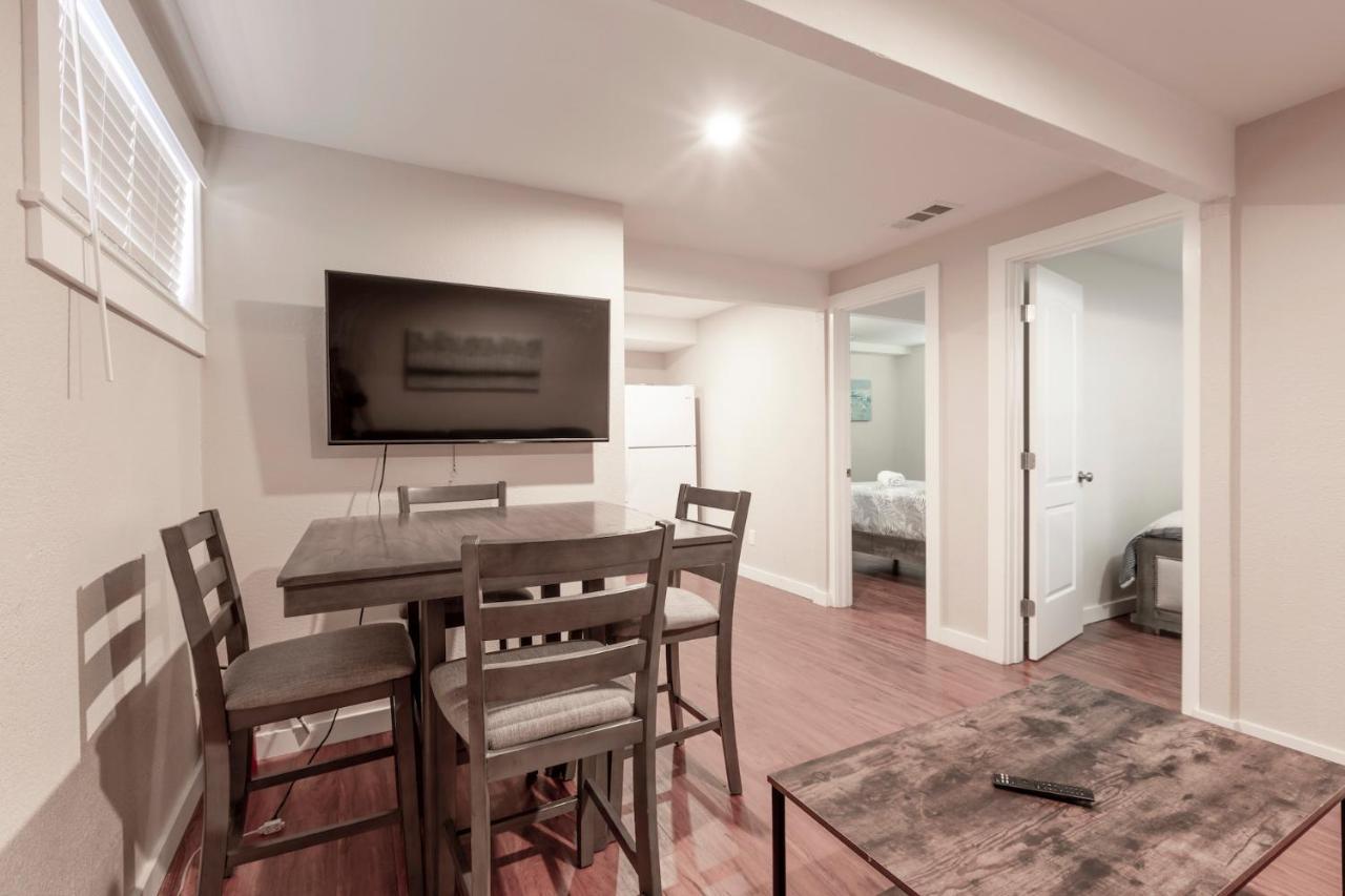 @ Marbella Lane 2br Lower Level House In Downtown *