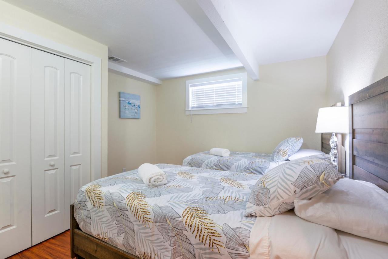 @ Marbella Lane 2br Lower Level House In Downtown Apartment *