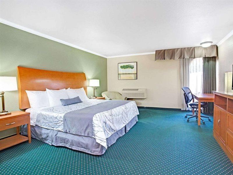 Days By Wyndham Convention Center San Jose
