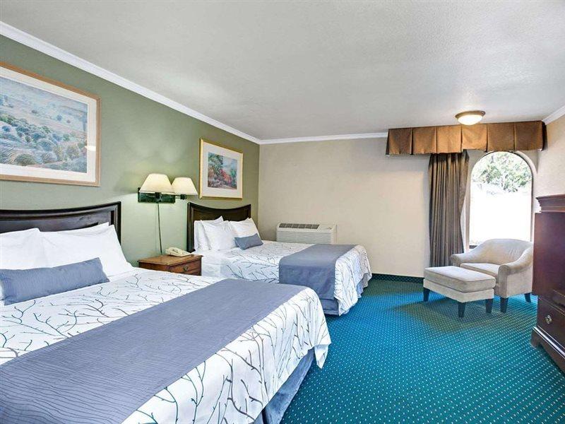 Days By Wyndham Convention Center *