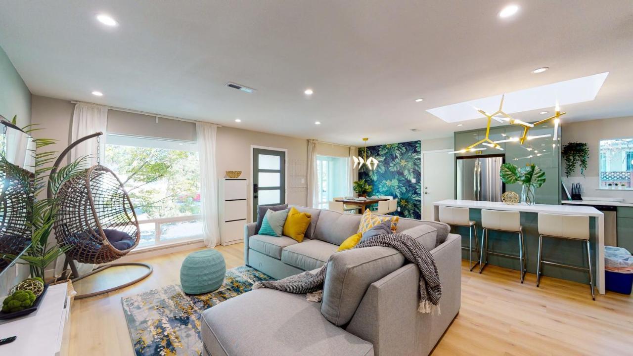 Holiday home @ Marbella Lane - Sj Designer 3br Ldry+p