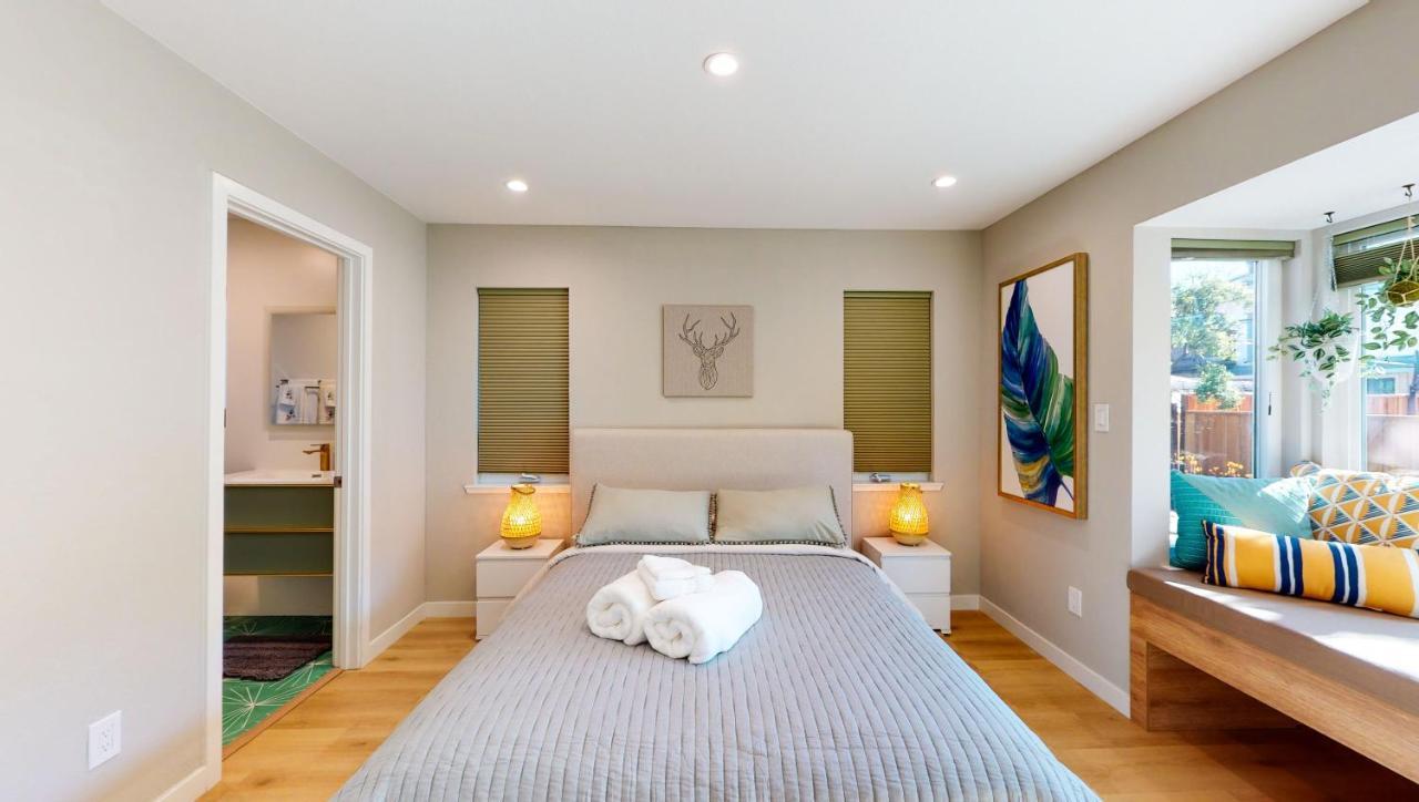 Holiday home @ Marbella Lane - Sj Designer 3br Ldry+p