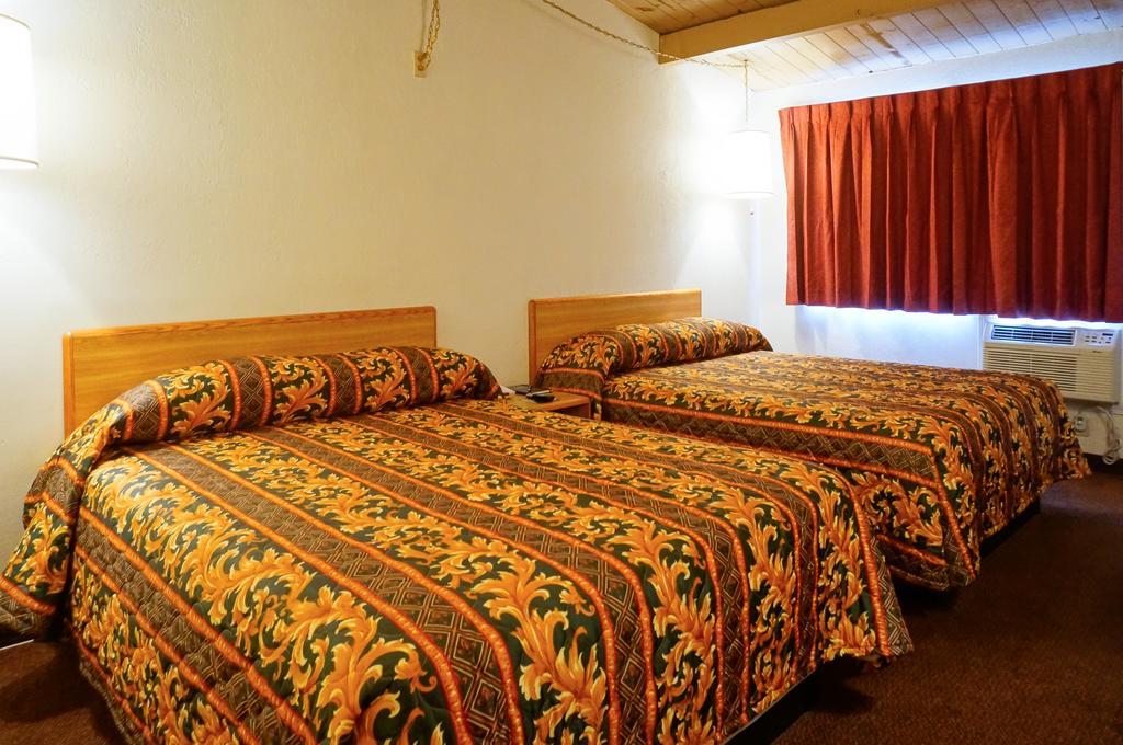 Ez 8 Ii Motel 2*