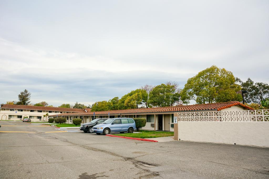 Ez 8 Ii Motel 2*