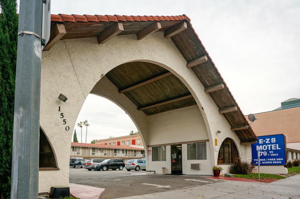 Motel Ez 8 I 2*