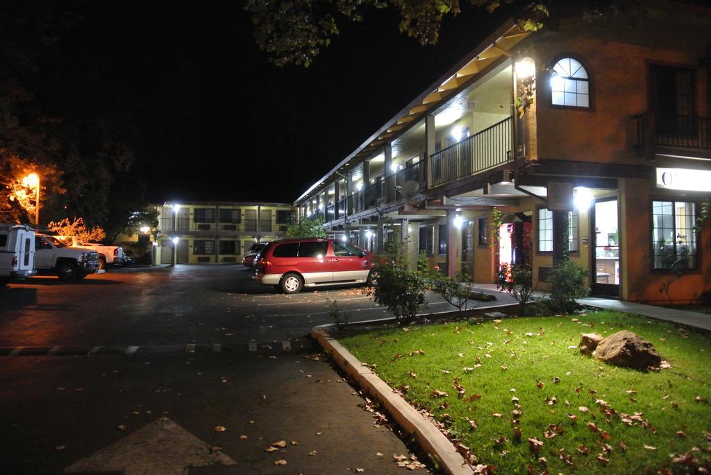 Motel Valley 2*