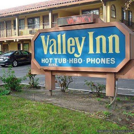 Valley Motel