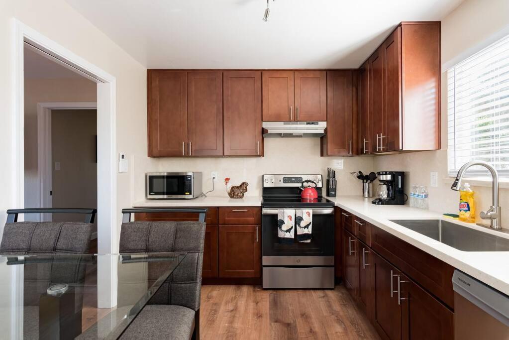 Posh Near Santana Row For Vacation/business San Jose