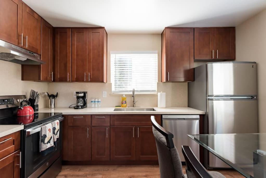 Posh Near Santana Row For Vacation/business