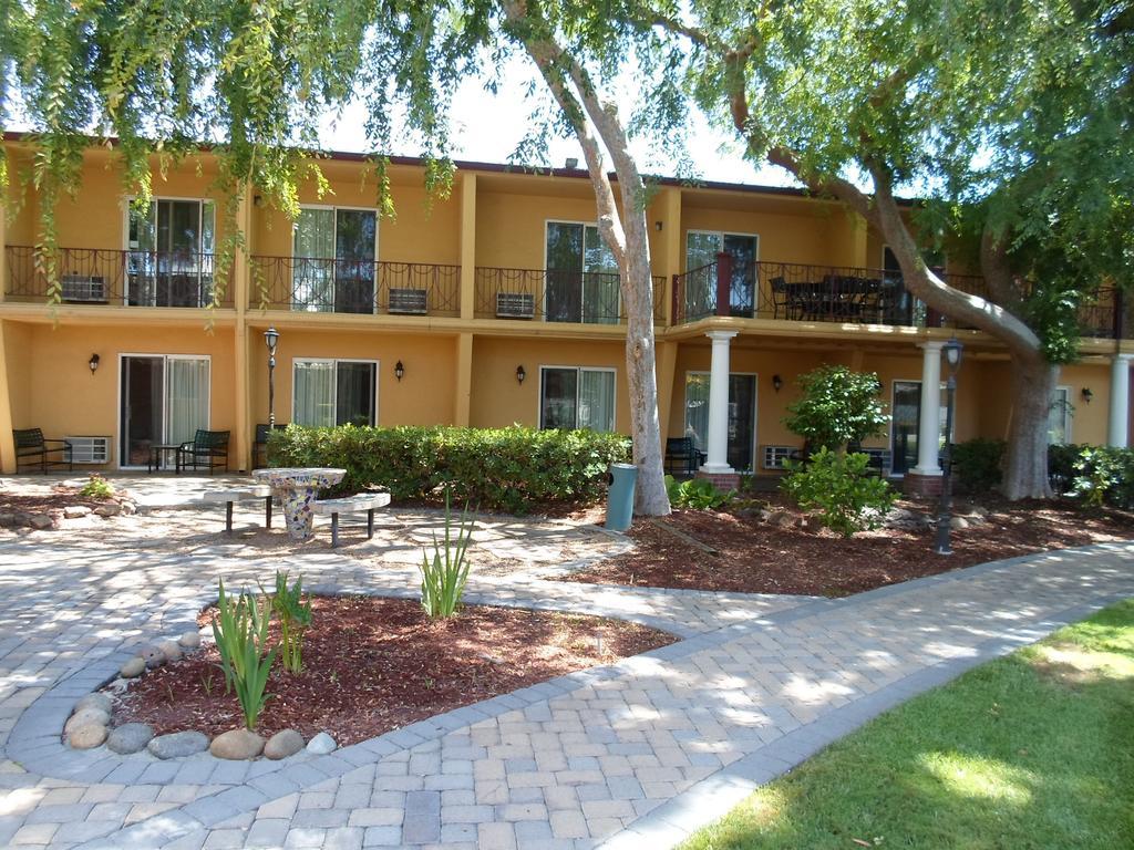Airport Garden Hotel