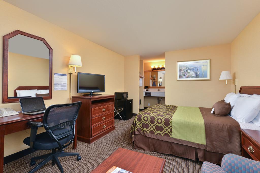 Hotel Americas Value Convention Center