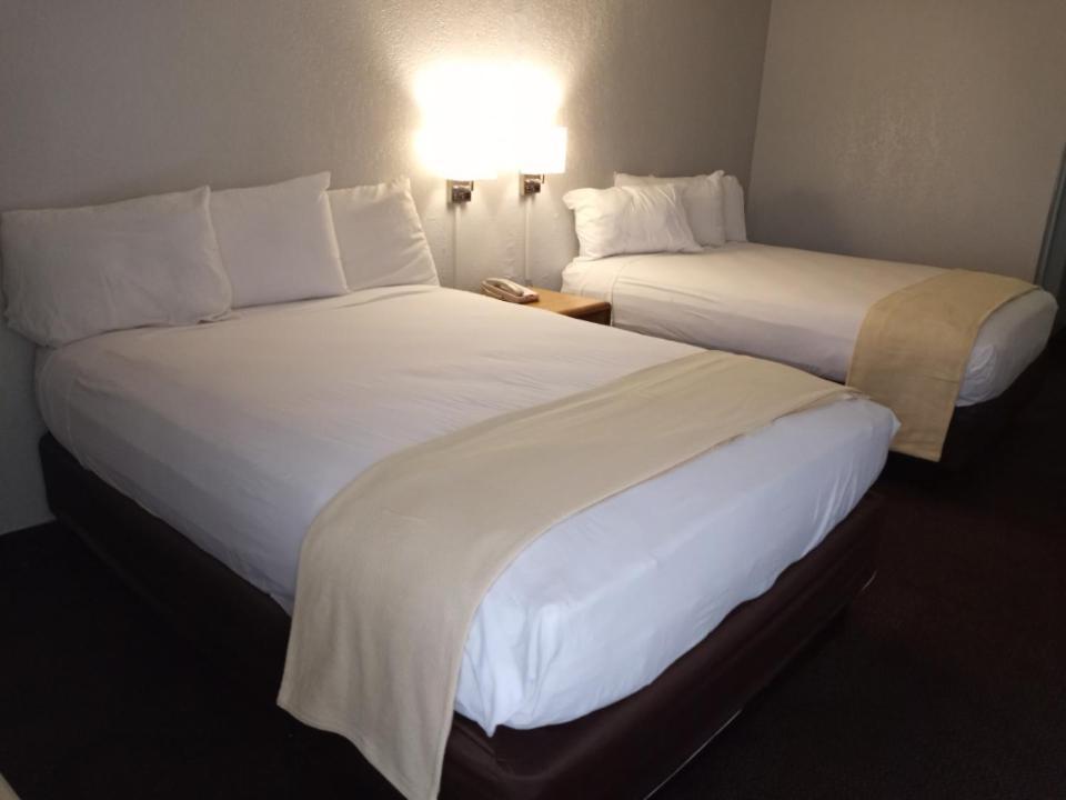 Motel Ez 8 I San Jose