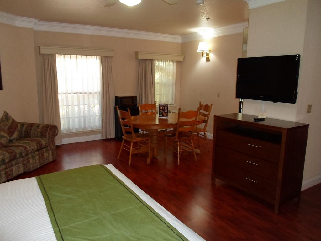 Hotel Arena 3*