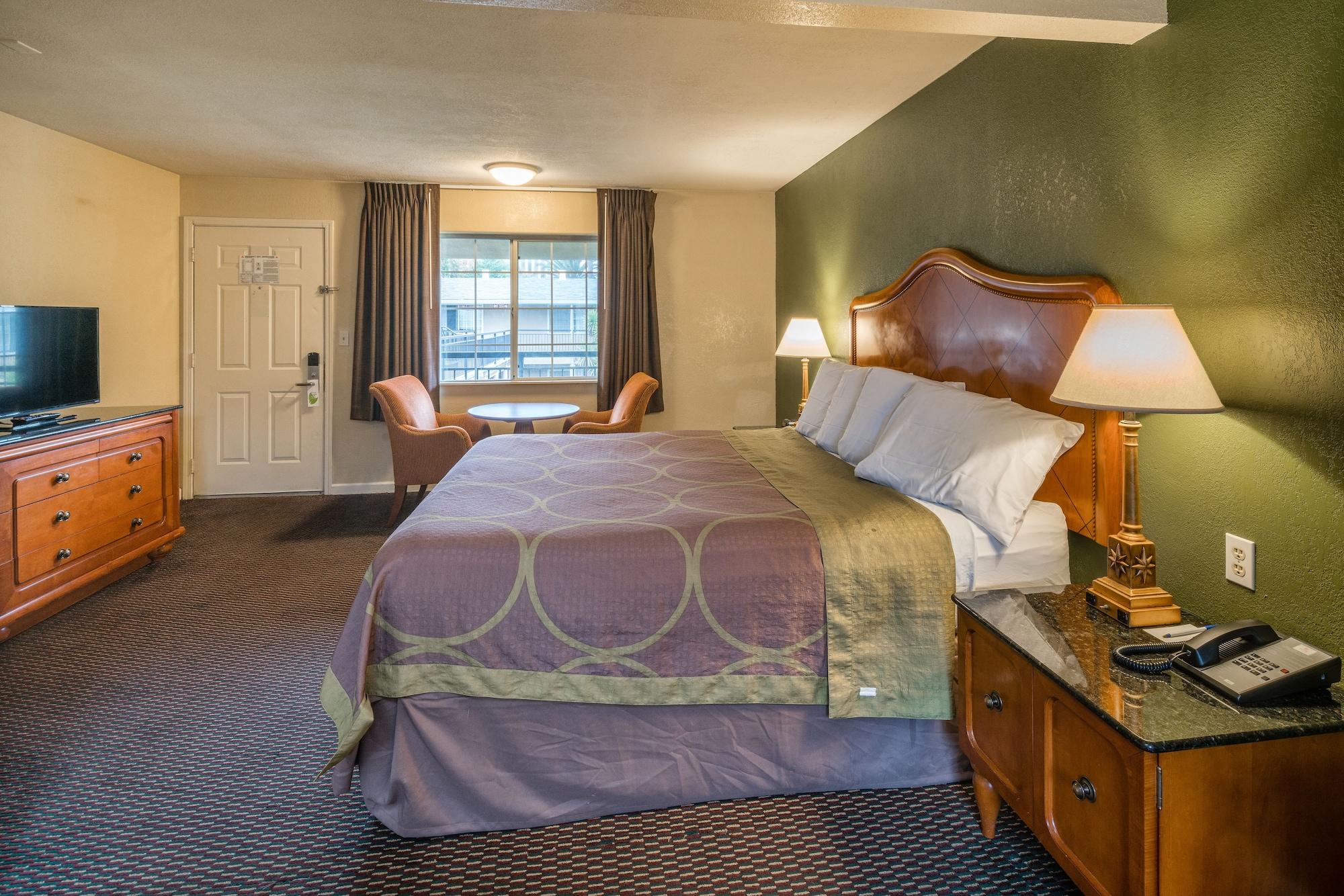 Rose Garden - Airport Hotel San Jose