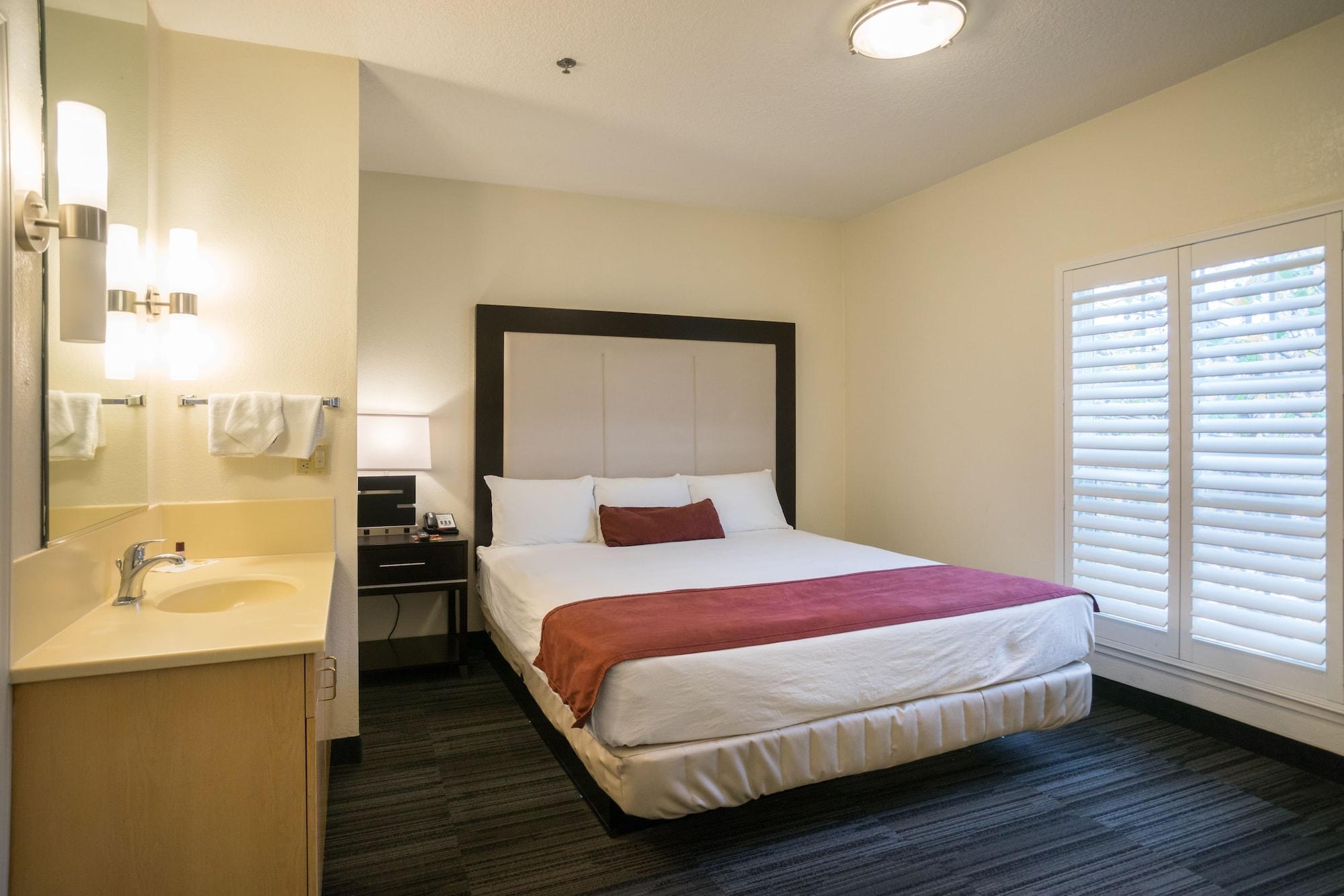 Arena Hotel 3*