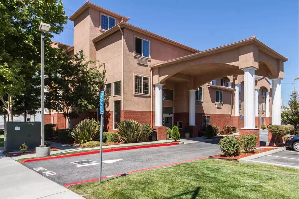 Quality Airport-silicon Valley Inn 3*