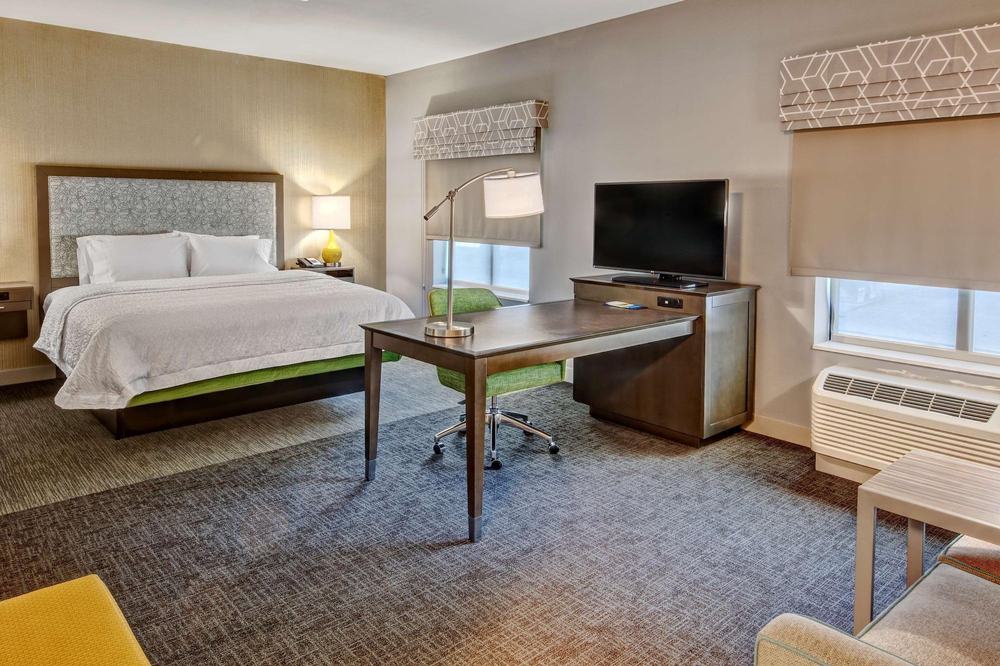 Hotel Hampton & Airport