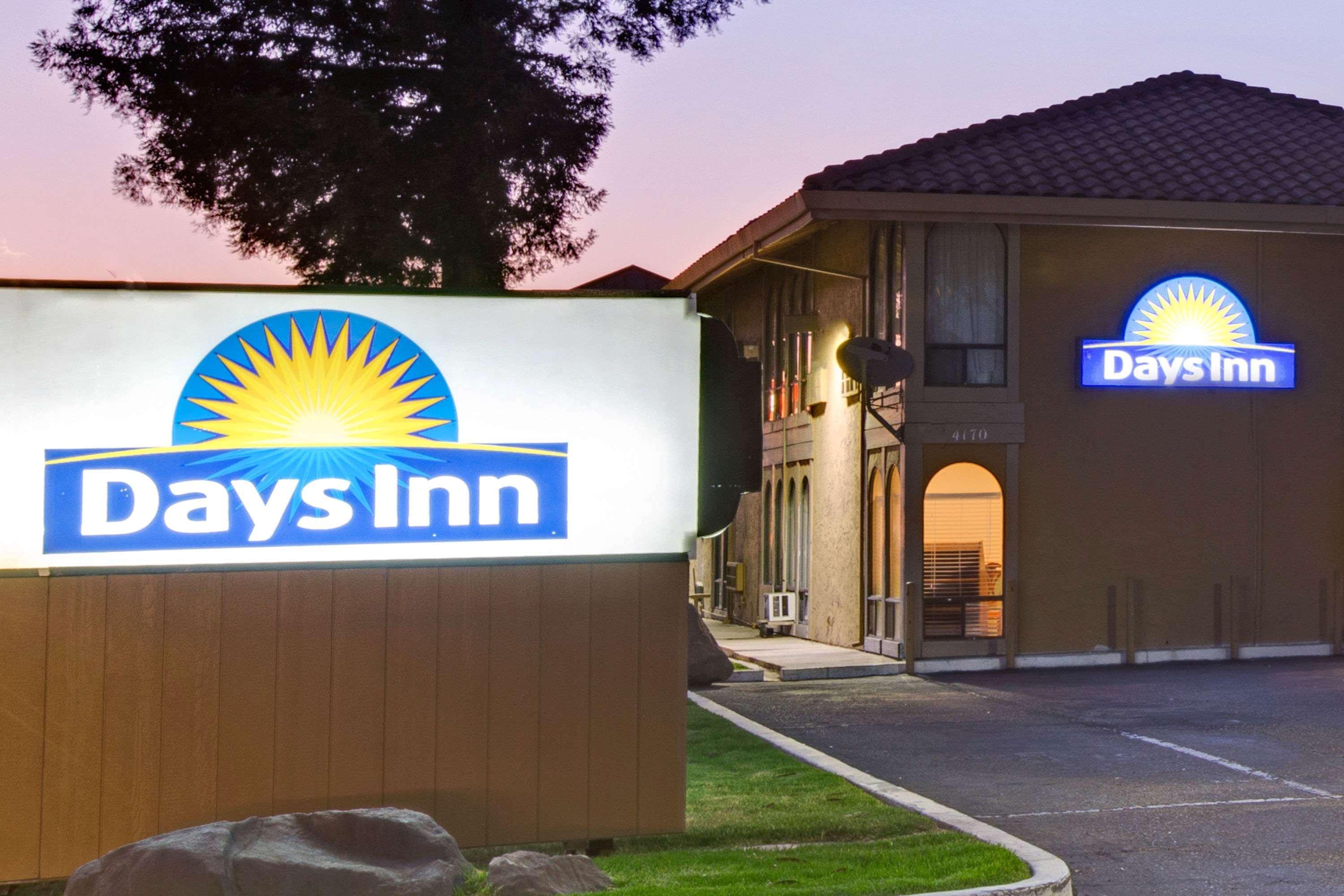 Hotel Days By Wyndham Convention Center *