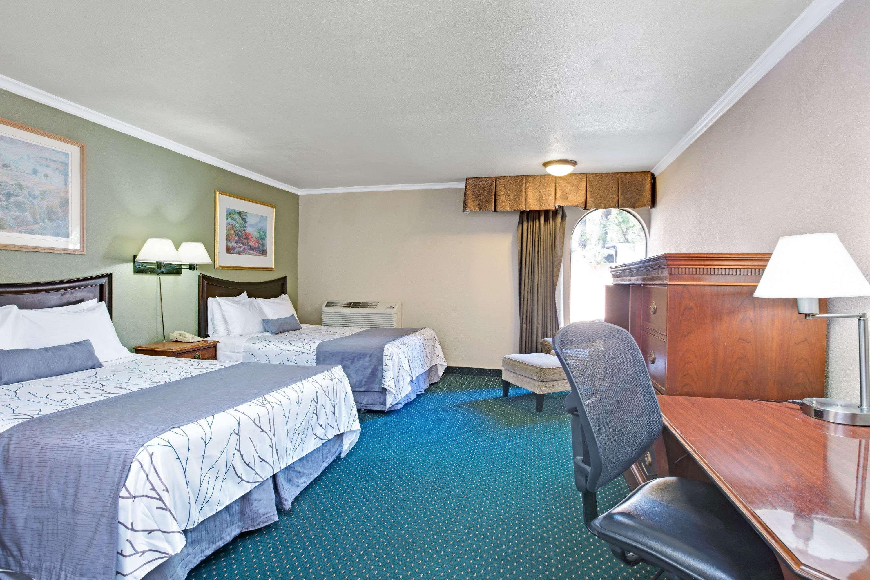 Days By Wyndham Convention Center Hotel San Jose