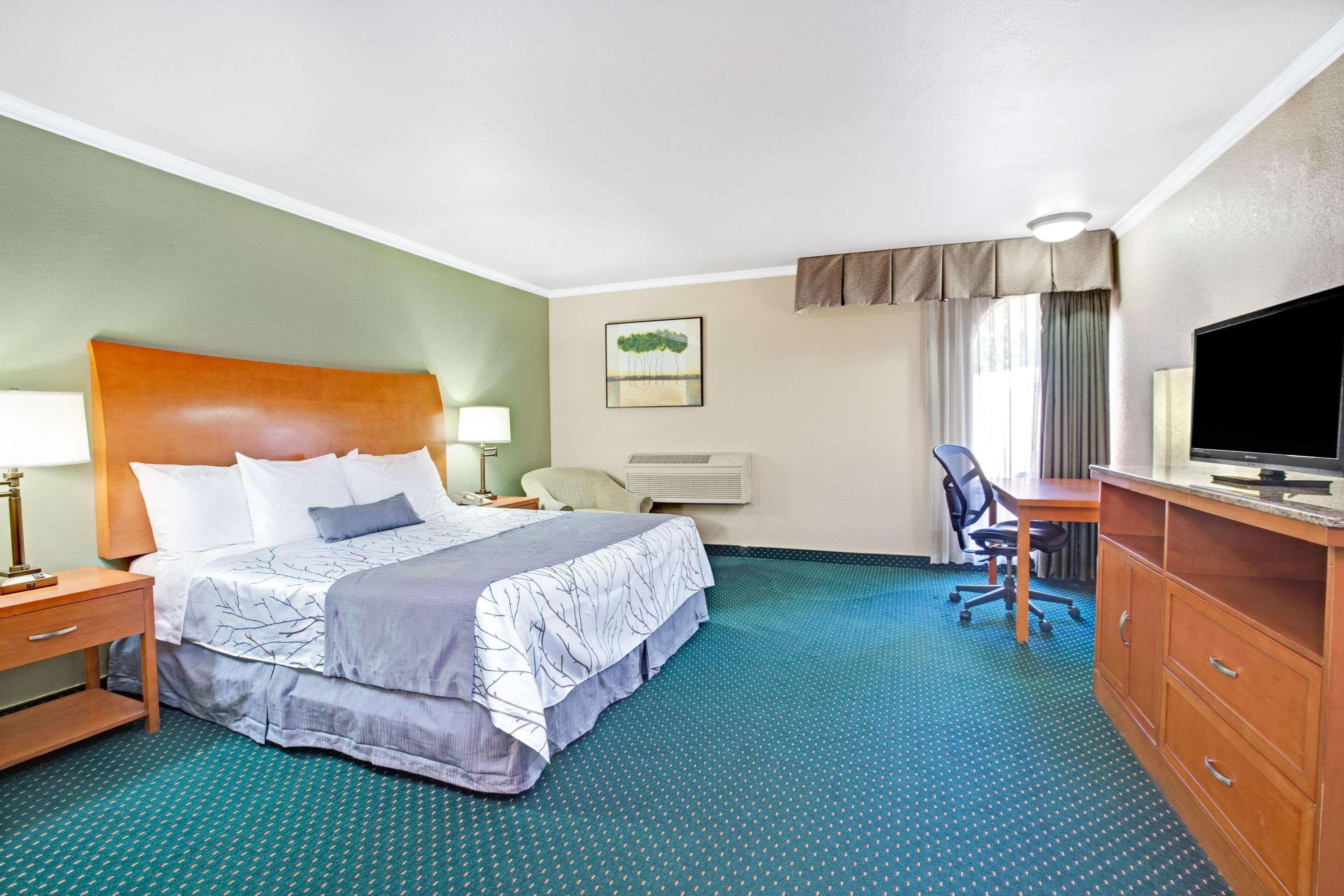 Days By Wyndham Convention Center San Jose