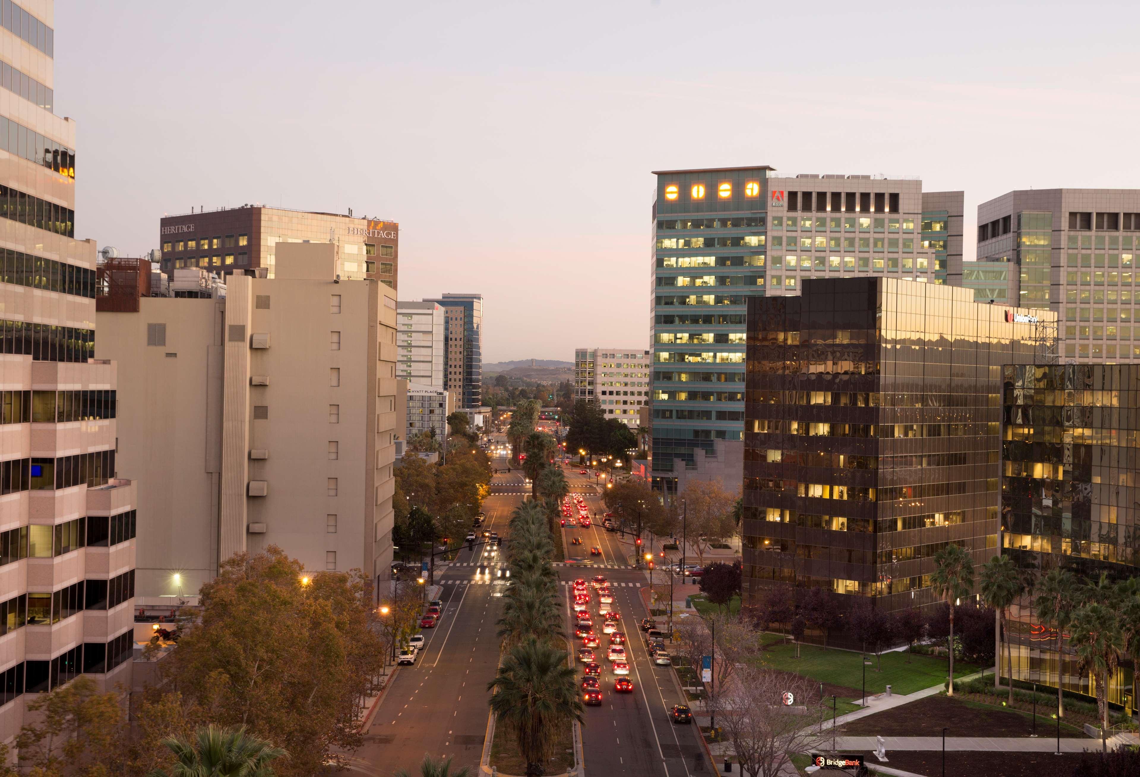 Hotel De Anza 4*