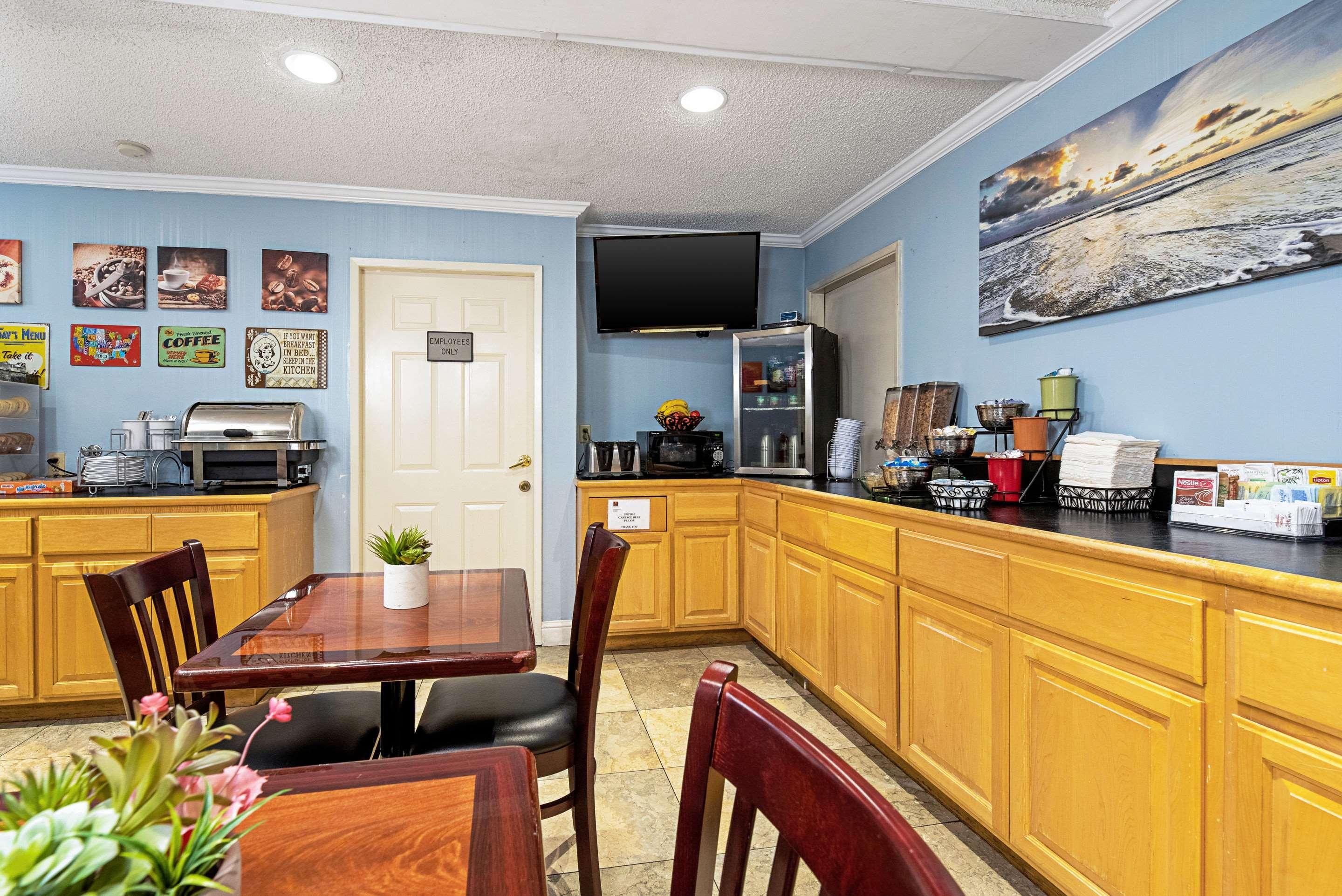 Clarion Silicon Valley Hotel