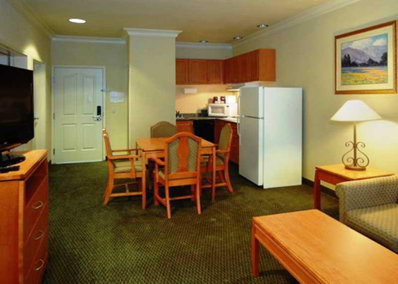 Comfort Airport Hotel