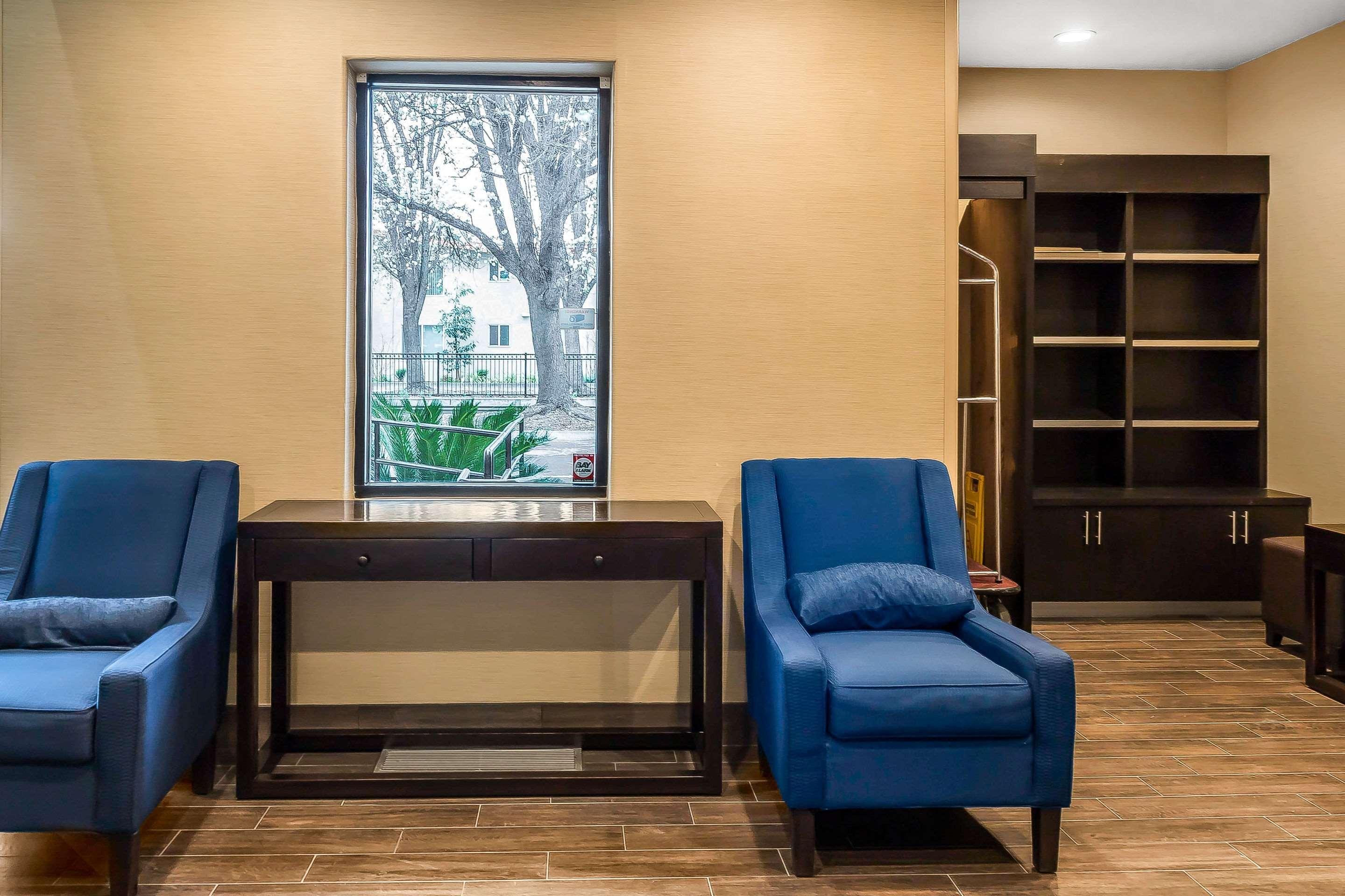 Hotel Comfort Airport