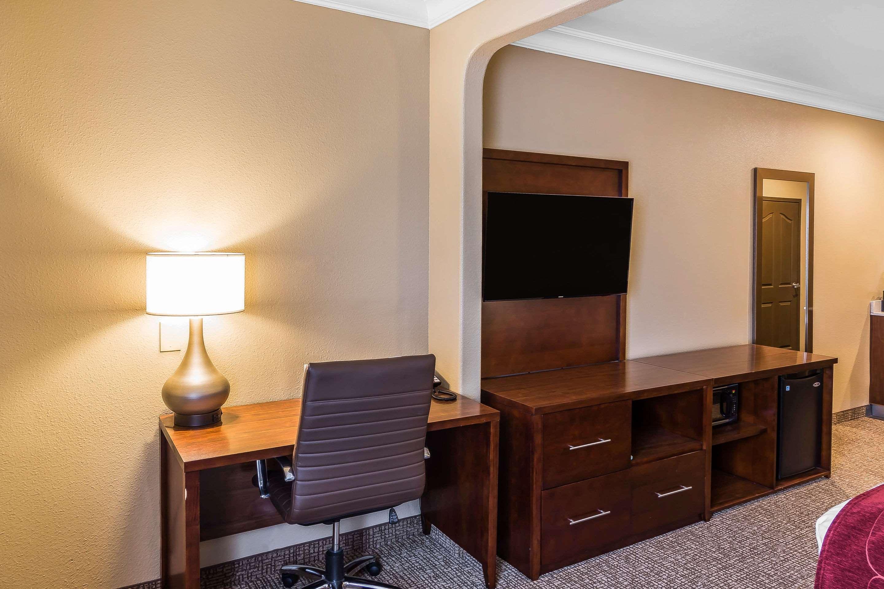 Hotel Comfort Airport 3*