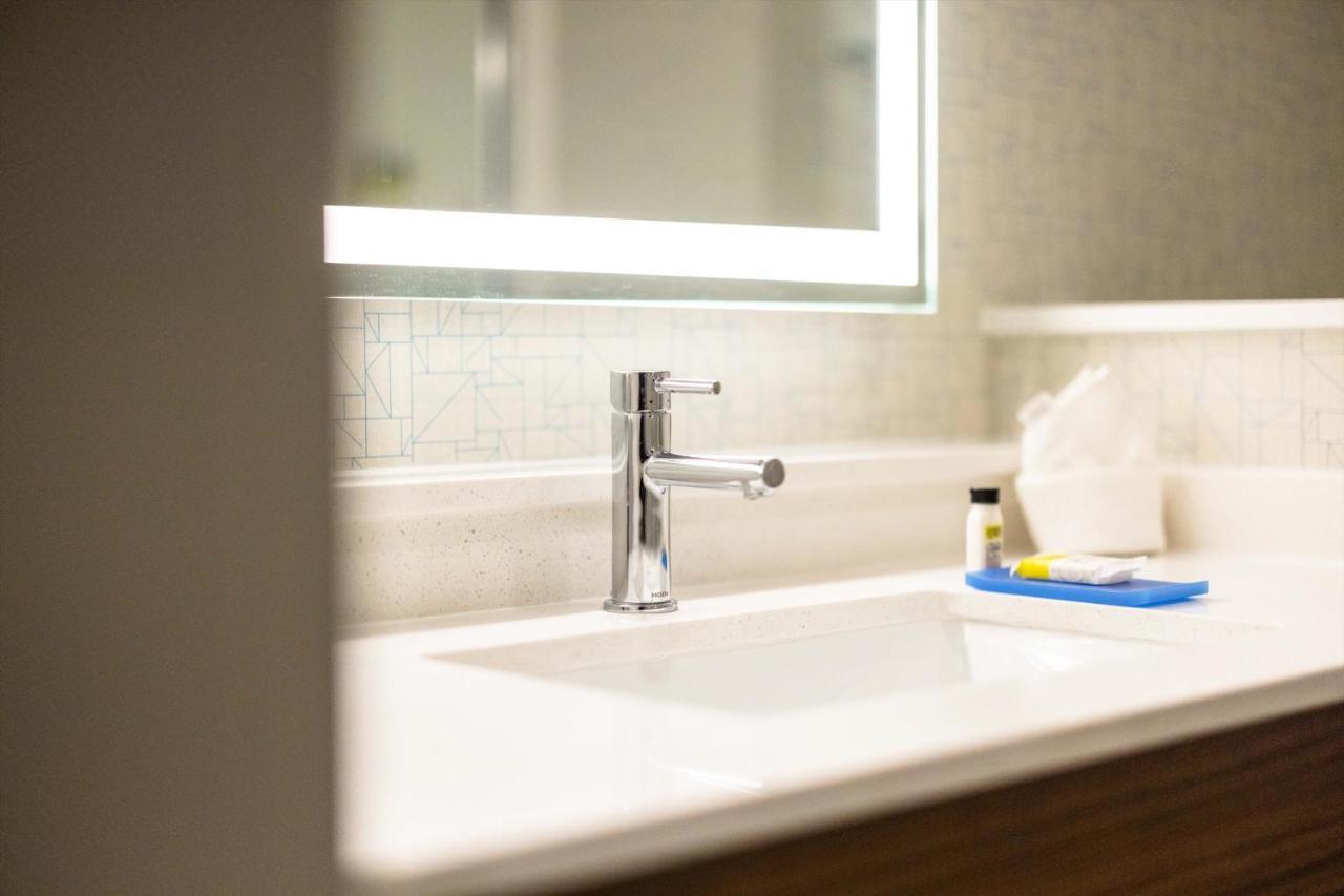 Express & - Silicon Valley By Ihg Hotel San Jose