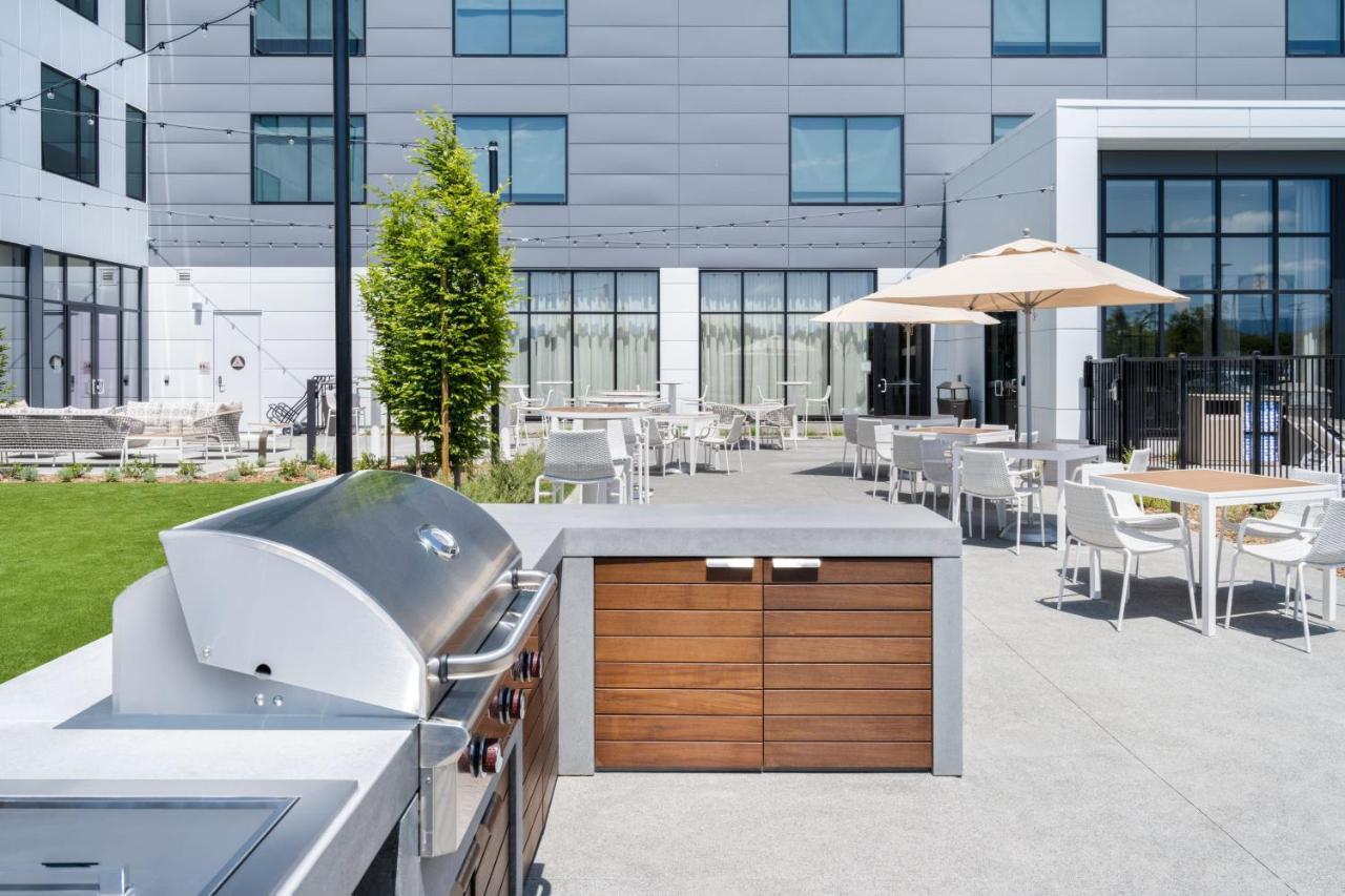 Element Airport Hotel