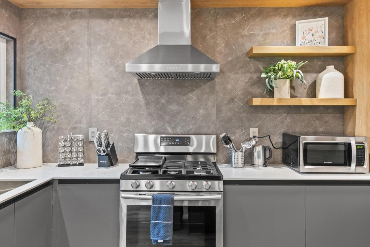 @ Marbella Lane - Fresh And Vibrant 3br * San Jose