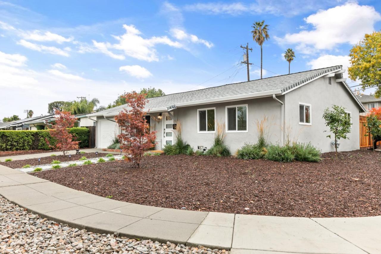 @ Marbella Lane - Fresh And Vibrant 3br Holiday home San Jose