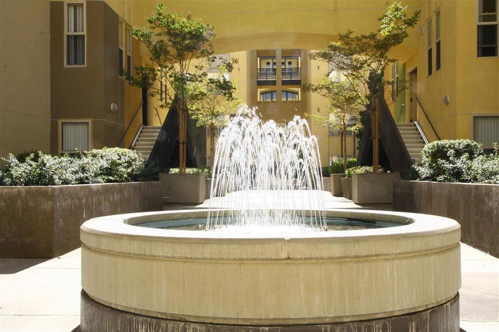 Oakwood 101 San Fernando Hotel 4*