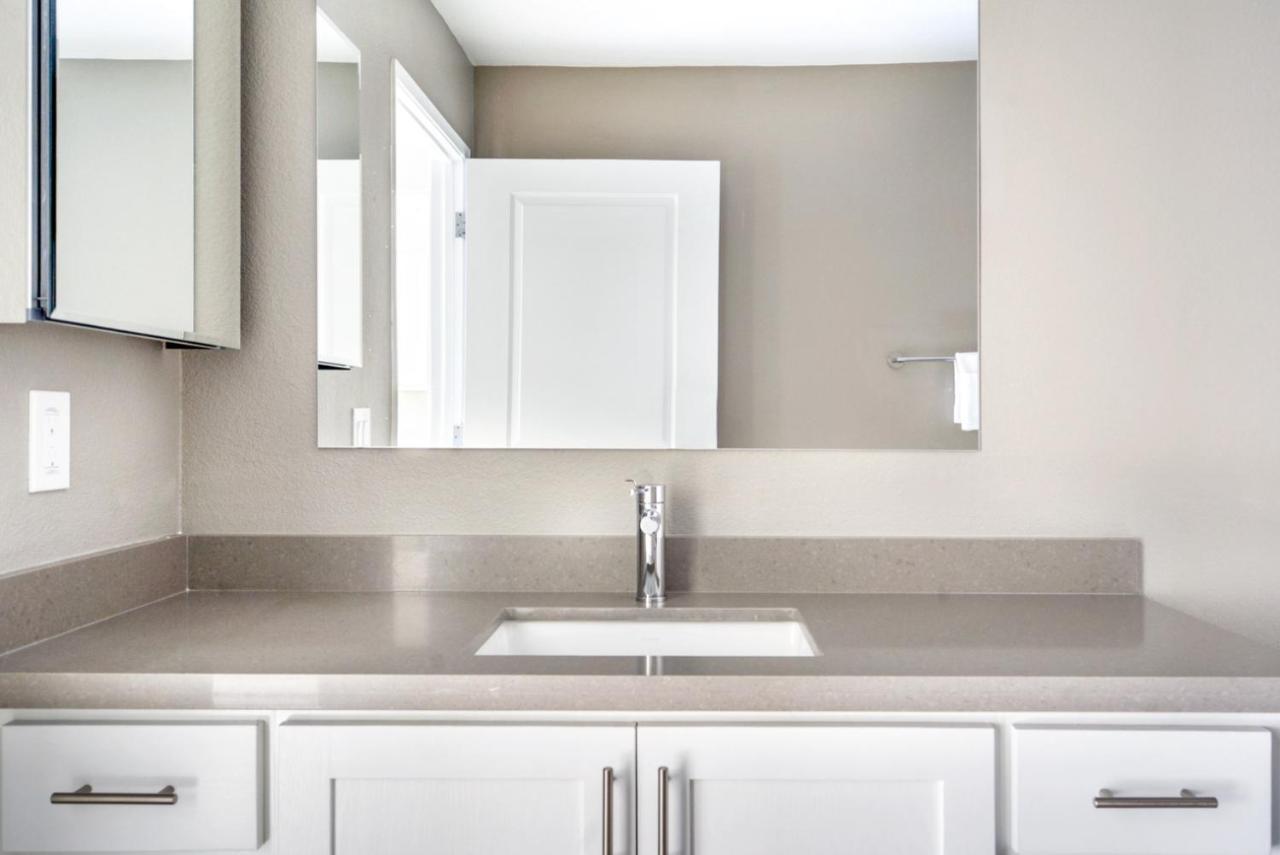 Santana Row 3br W Gym Pool 10 Mins To Google Sfo-630 Apartment San Jose