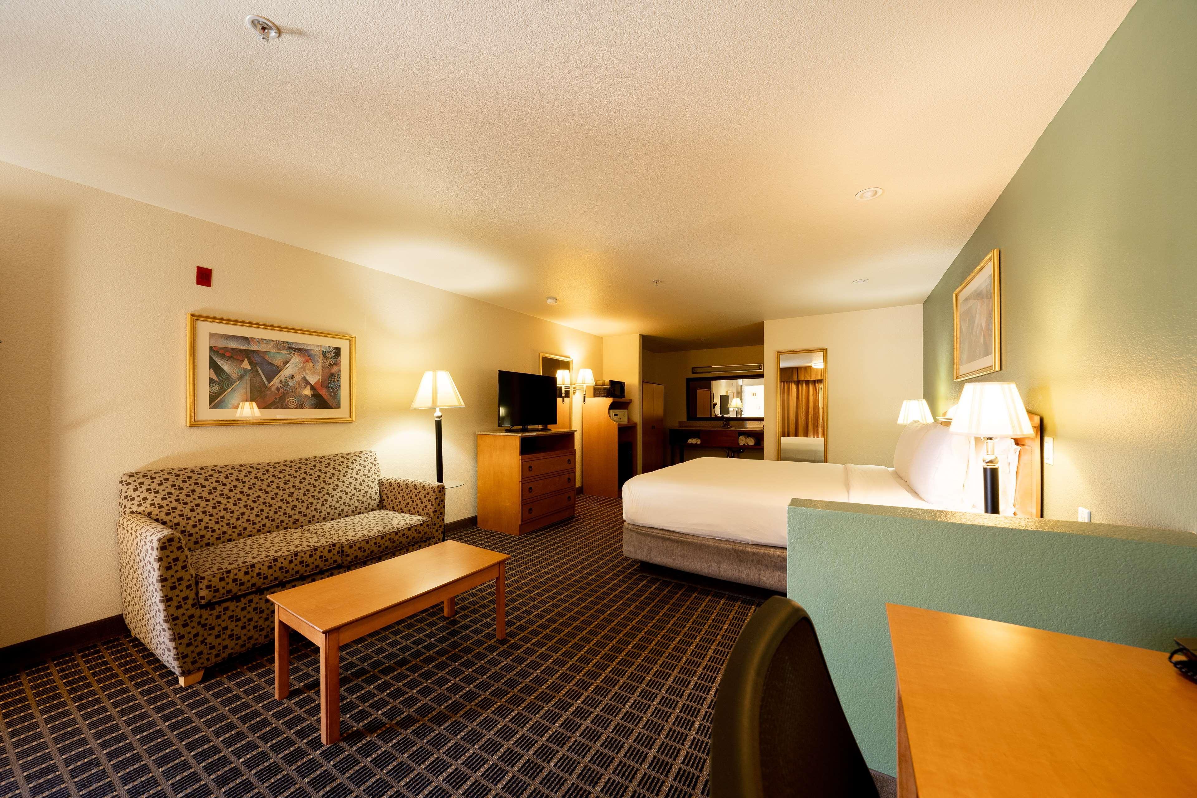 Surestayplus By Western Hotel