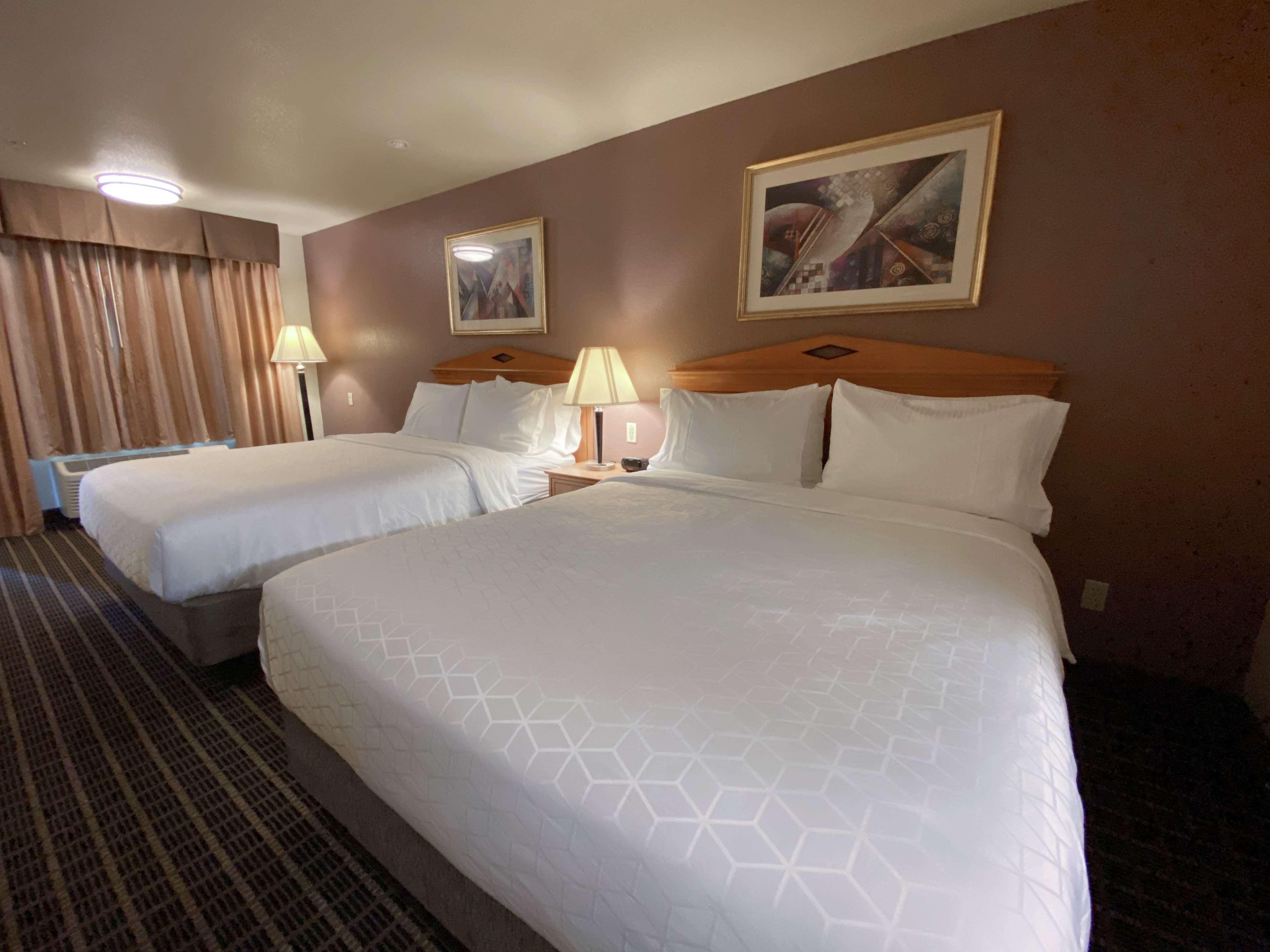 Hotel Surestayplus By Western 3*