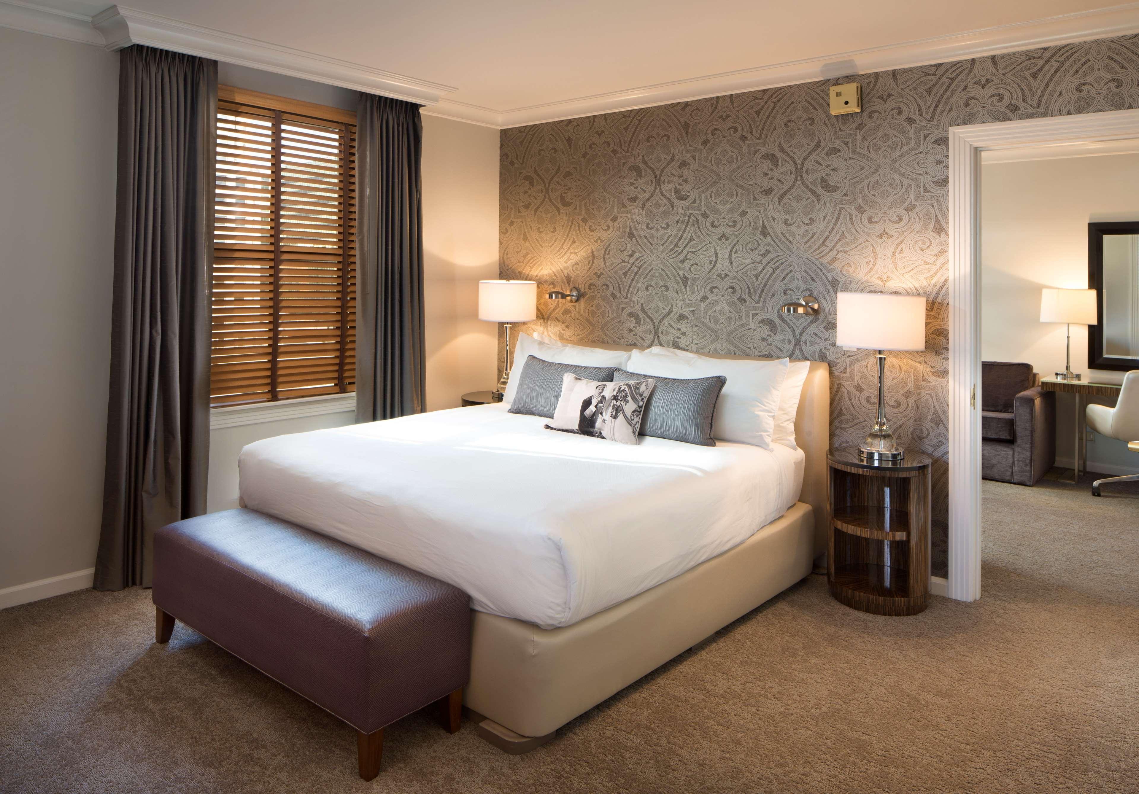 De Anza Hotel 4*